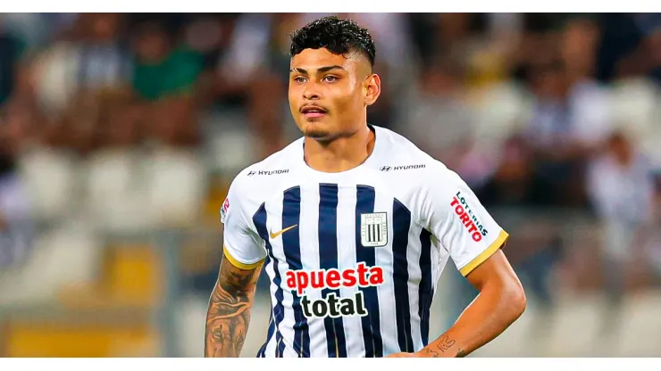 Jeriel De Santis jugando para Alianza Lima.
