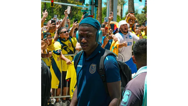 Apoyo de los hinchas a los jugadores de Ecuador