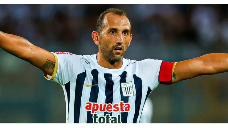 Hernán Barcos, jugador de Alianza Lima de Perú.
