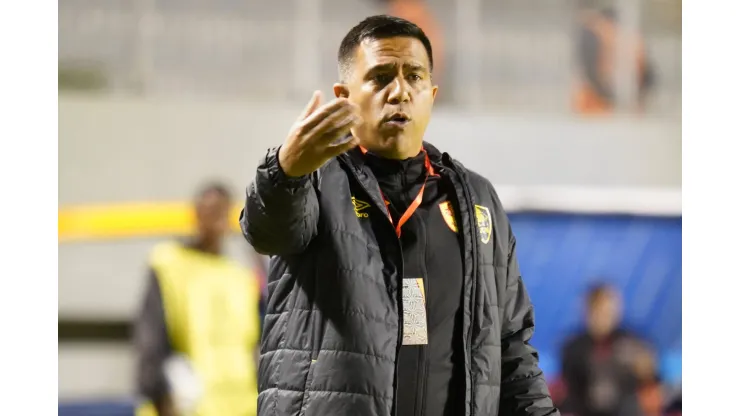 César Farías, DT Aucas 2022. Foto: IMAGO
