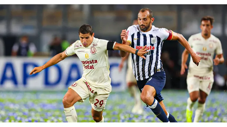 Universitario vs. Alianza Lima.
