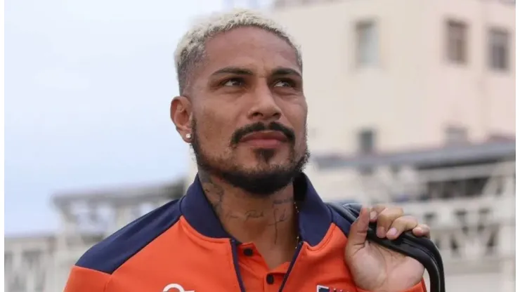 Paolo Guerrero recibió ultimátum de la Universidad César Vallejo
