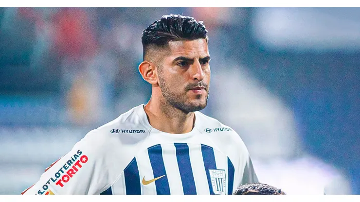 Carlos Zambrano, jugador de Alianza Lima de Perú.
