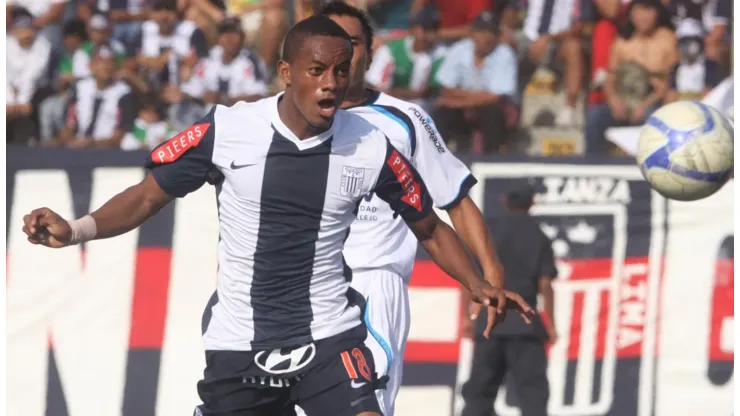 ¿André Carrillo está cerca de Alianza Lima?: Números y salario permiten su regreso