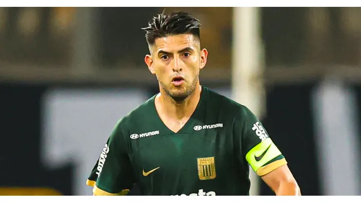 Carlos Zambrano, jugador de Alianza Lima de Perú.
