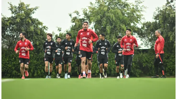 Oncena de Perú contra Uruguay por las Eliminatorias
