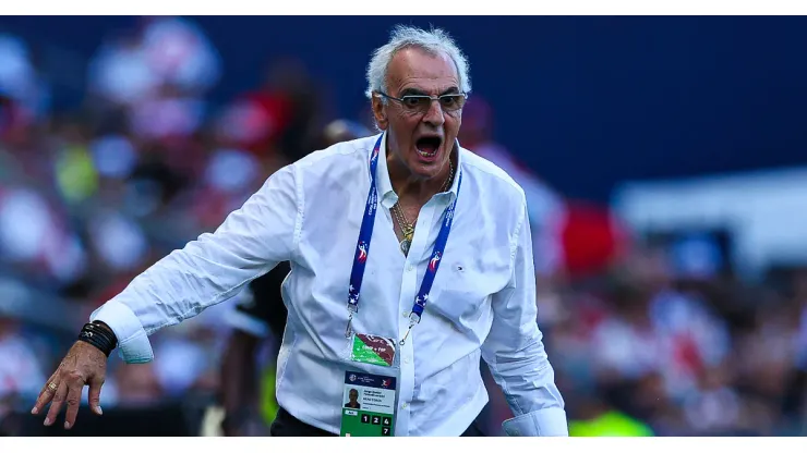 Jorge Fossati, técnico oficial de Perú.
