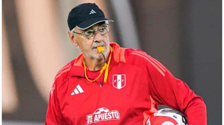 Jorge Fossati y su mensaje antes de jugar con Uruguay
