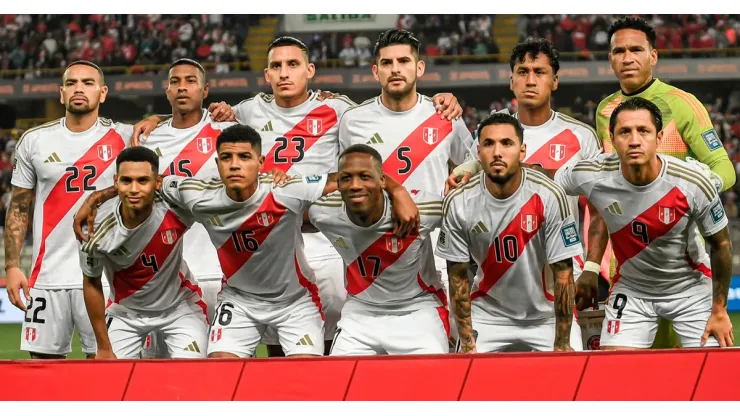 La alineación titular que empleó Perú ante Colombia.
