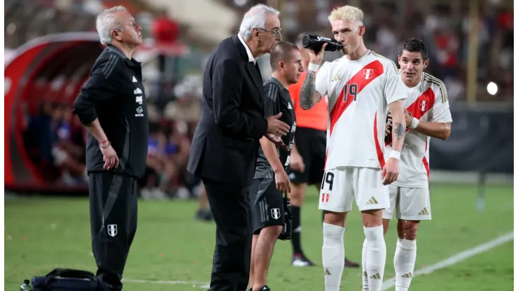 Oliver Sonne filtró charla muy caliente con Jorge Fossati
