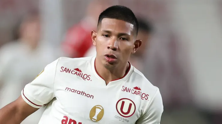 Universitario y Edison Flores.
