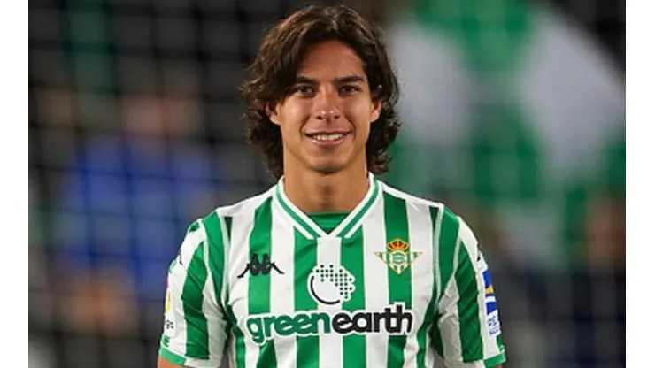 Elogian a Diego Lainez
