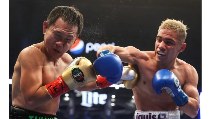 Soto ganó en una guerra ante Takamaya, en la previa de Canelo vs. Saunders