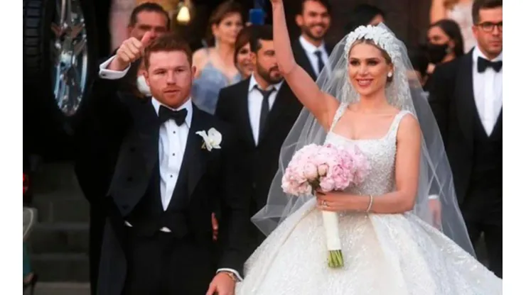 Canelo Álvarez recibió un fuerte reto de su esposa.
