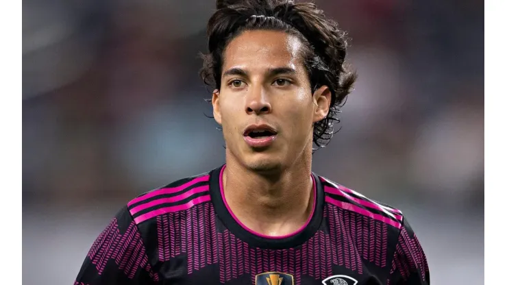 Diego Lainez no estaría en Juegos Olímpicos, pese a contar con el permiso del Betis.
