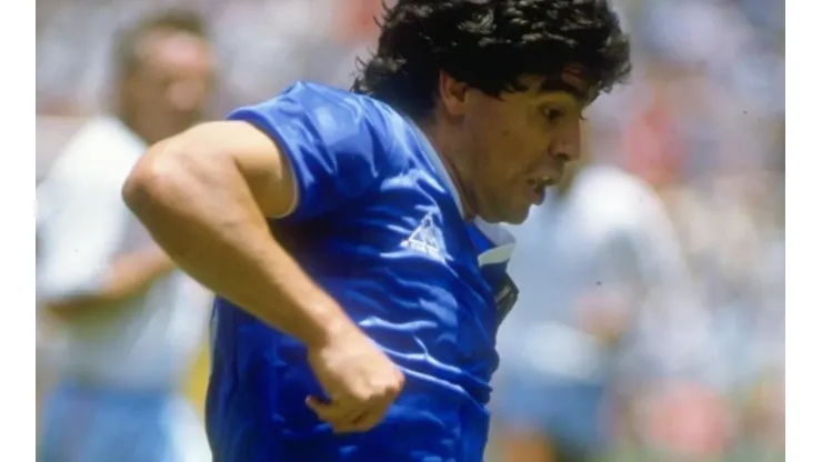 Maradona y la playera improvisada del milagro argentino. (Foto: Getty Images)
