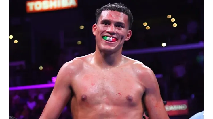 Benavidez destruyó a Caleb Plant. (Foto: getty)
