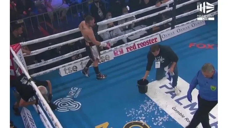 Un cubo de hielo frenó de manera insólita la pelea entre Tszyu y Spark