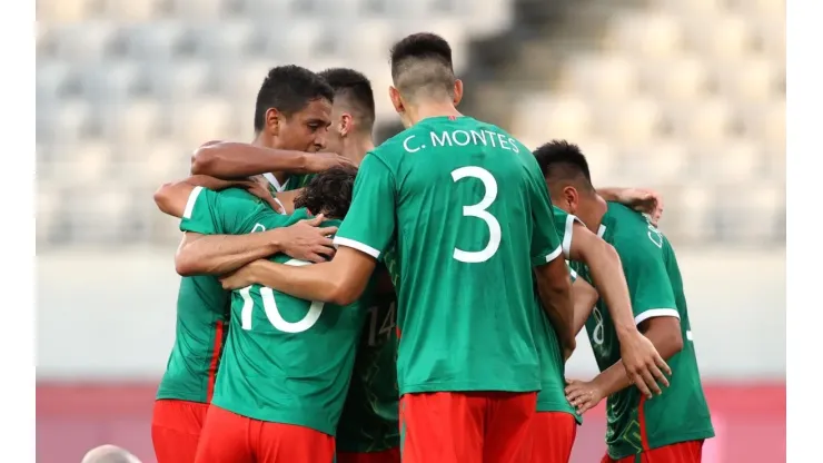 El uniforme del Tri de Erick Aguirre apareció con la bandera de cabeza en Tokio 2020.
