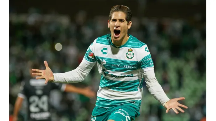 Santiago Muñoz, de salida del Santos Laguna.
