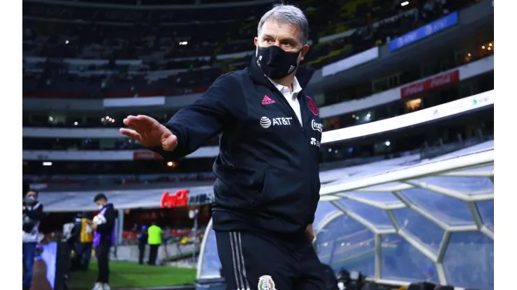 Martino se mostró molesto con el árbitro del partido.
