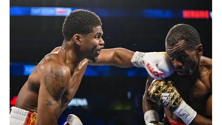 Tras propinarle el castigo de su vida, Shakur Stevenson le declaró su amor a Jamel Herring