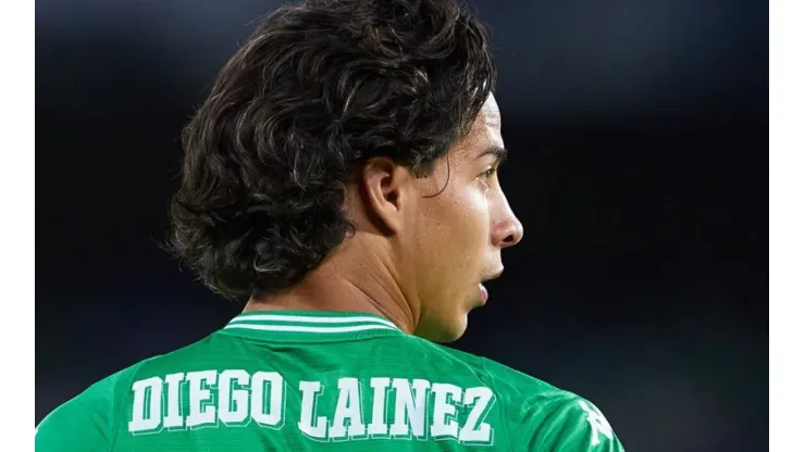 Medios españoles se rinden a los pies de Diego Lainez
