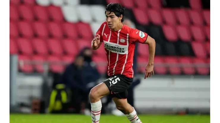 Erick, titular en goleada vital del PSV sobre Waalwijk