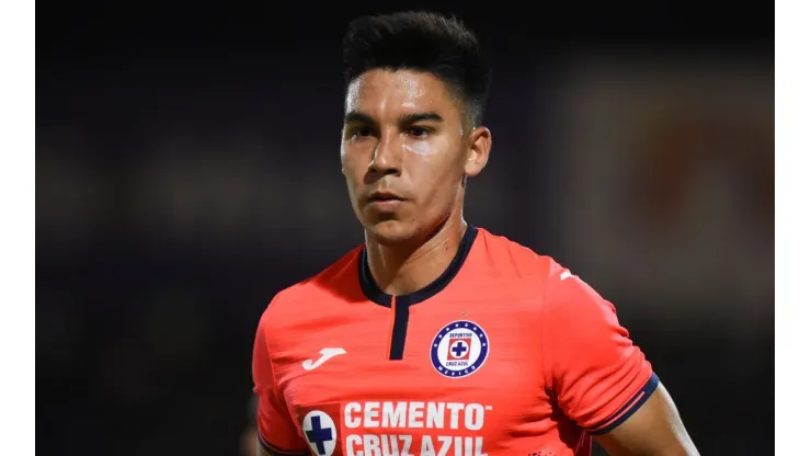 Pol Fernández se ausentará de Cruz Azul por un asunto familiar