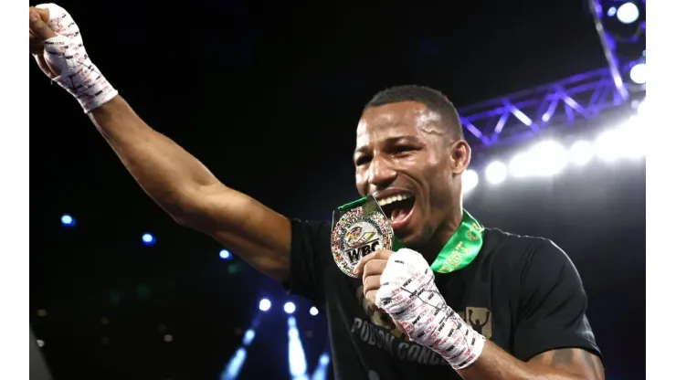 Robson Conceicao ganó en su regreso y exigió revancha ante Oscar Valdez