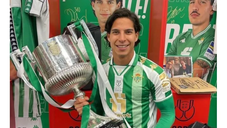 Diego Lainez campeón Betis 2022
