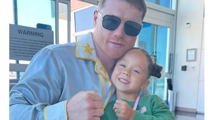 ¡Muy tierna! El gesto de la hija de Canelo a los fotógrafos en rueda de prensa