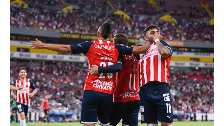 La nueva prioridad de Chivas tras renovar a Alexis Vega