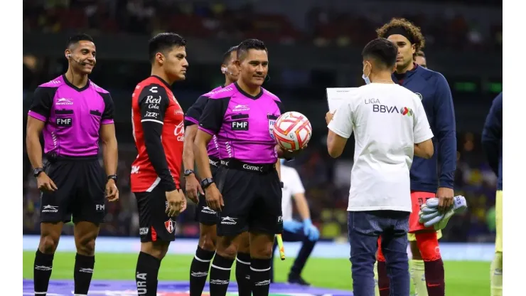 América y Atlas en la Jornada 1 del Apertura 2022. Aldo Rocha y Memo Ochoa
