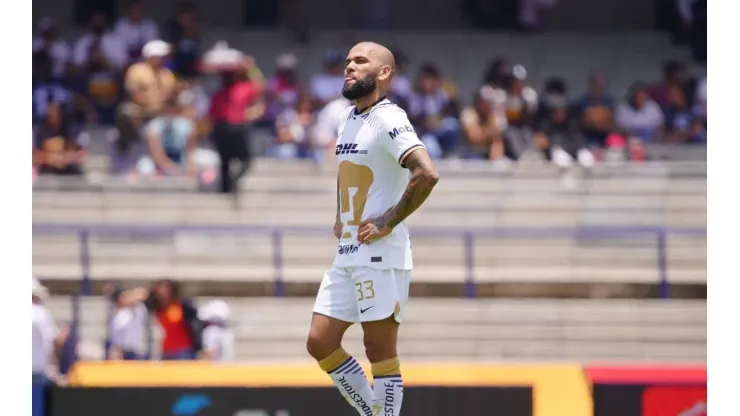 Dani Alves Pumas Apertura 2022
