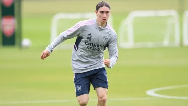 Marcelo Flores aspira a ser importante en Real Oviedo. Créditos: @RealOviedo