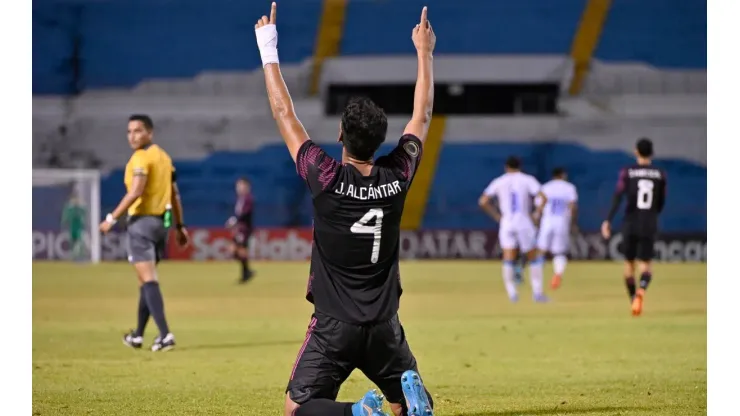 Jesús Alcántar marcó su primer gol en Europa.
