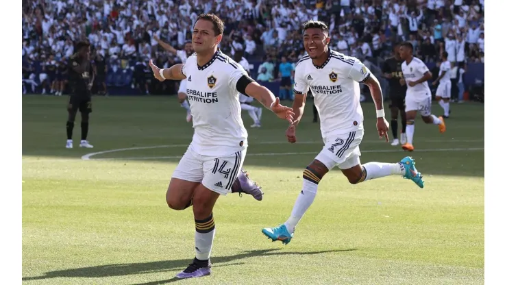 Chicharito suma 18 goles en la temporada
