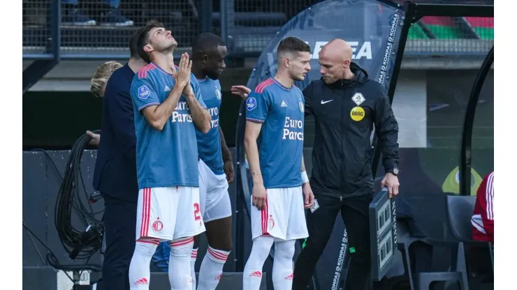 Santiago Giménez no pudo evitar el empate de Feyenoord