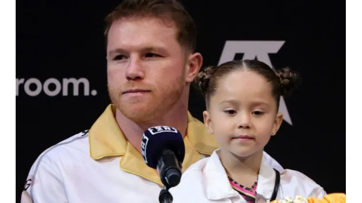 Canelo Álvarez y un nuevo hermoso momento que su hija.
