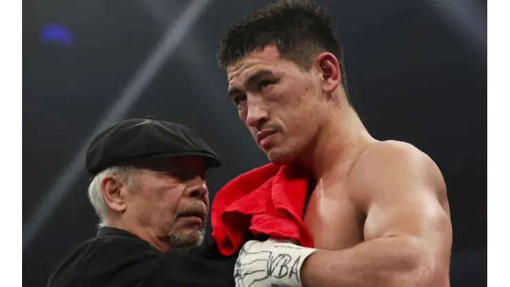 Dmitry Bivol marca su obejtivo para el 2023 y frustra a Canelo Álvarez
