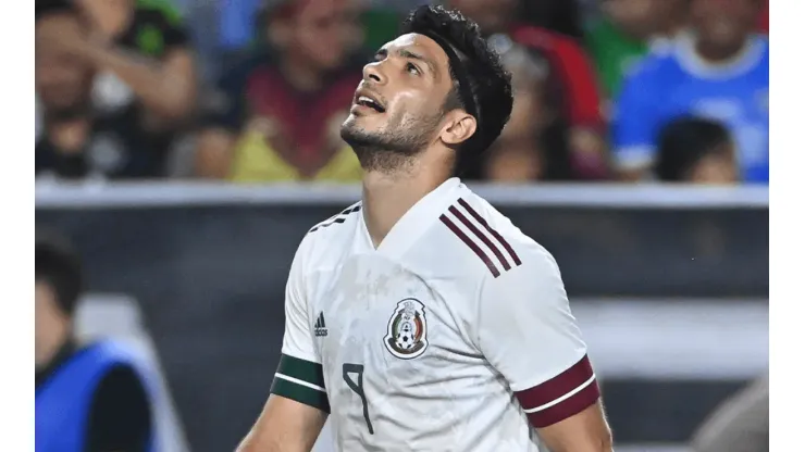 Raúl Jiménez, baja para el amistoso de la Selección Mexicana ante Irak
