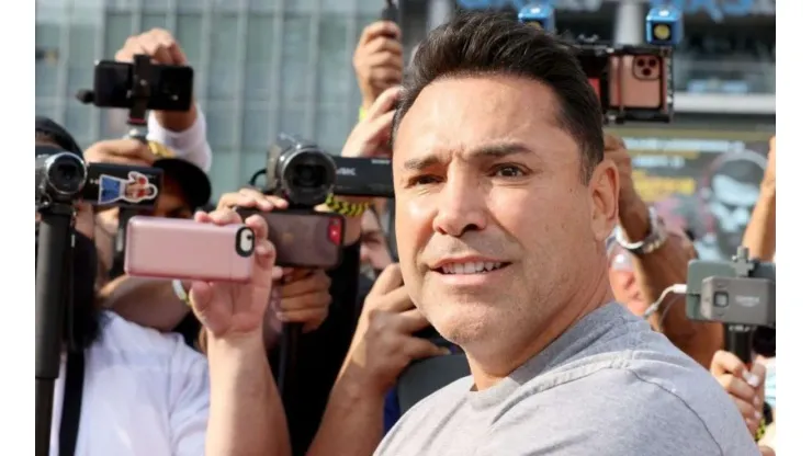 De la Hoya atacó a Dana White en sus redes sociales.
