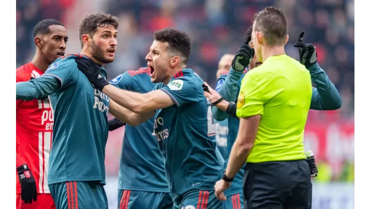 Feyenoord no pasó del empate ante Twente
