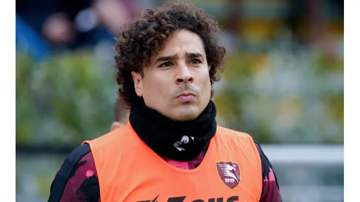 Ochoa ahora es suplente en el Salernitana
