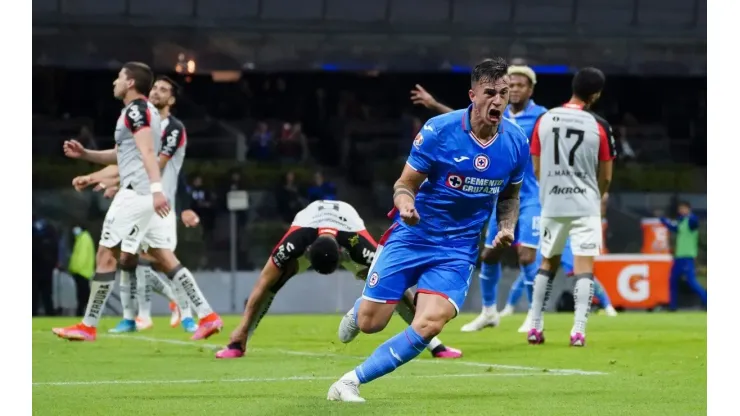 ¡Qué desahogo! Así gritó Augusto Lotti su primer gol en Cruz Azul.
