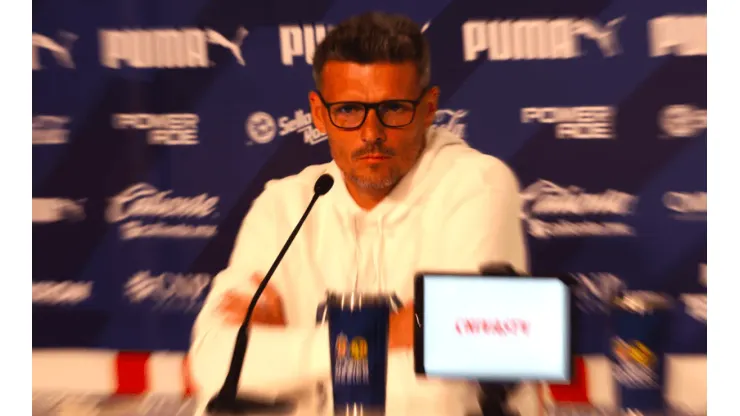 Fernando Ortiz en la conferencia previa al Clásico Nacional.
