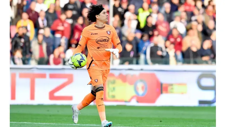 Ochoa se lució en su último partido con el Salernitana
