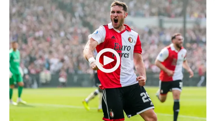 Santiago Giménez puso el 2-0 de Feyenoord ante Go Ahead Eagles.
