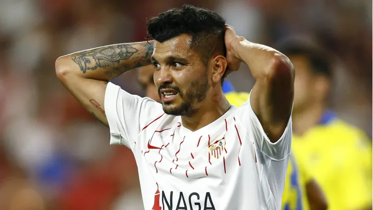 Jesús Tecatito Corona no fue registrado con Sevilla para la Europa League
